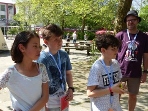 Das Bürgermeisterteam (v.l.n.r. Gioia (10), Jonas (11), Anouar (13), und irgendjemand unwichtiges :-) )